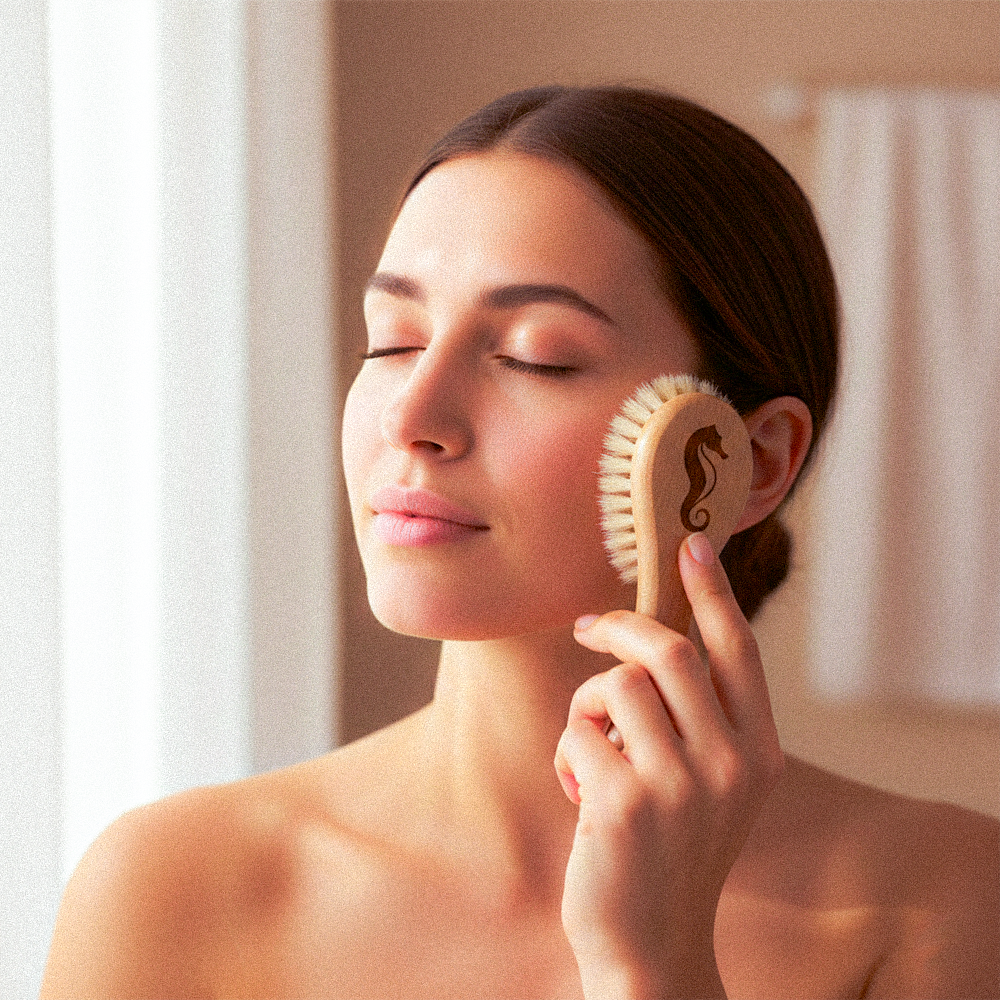 At Kılı Yüz Fırçası Beyaz Kıl | Hassas Ciltler İçin Nazik Temizleme